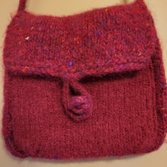 Pat Rowan Gemini Dream. Handmade felted knit wool shoulder bag. Red - Picture 2 of 4